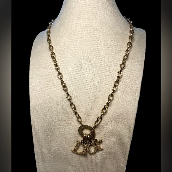 DIOR Crystal Charm Necklace - Picture 5 of 10